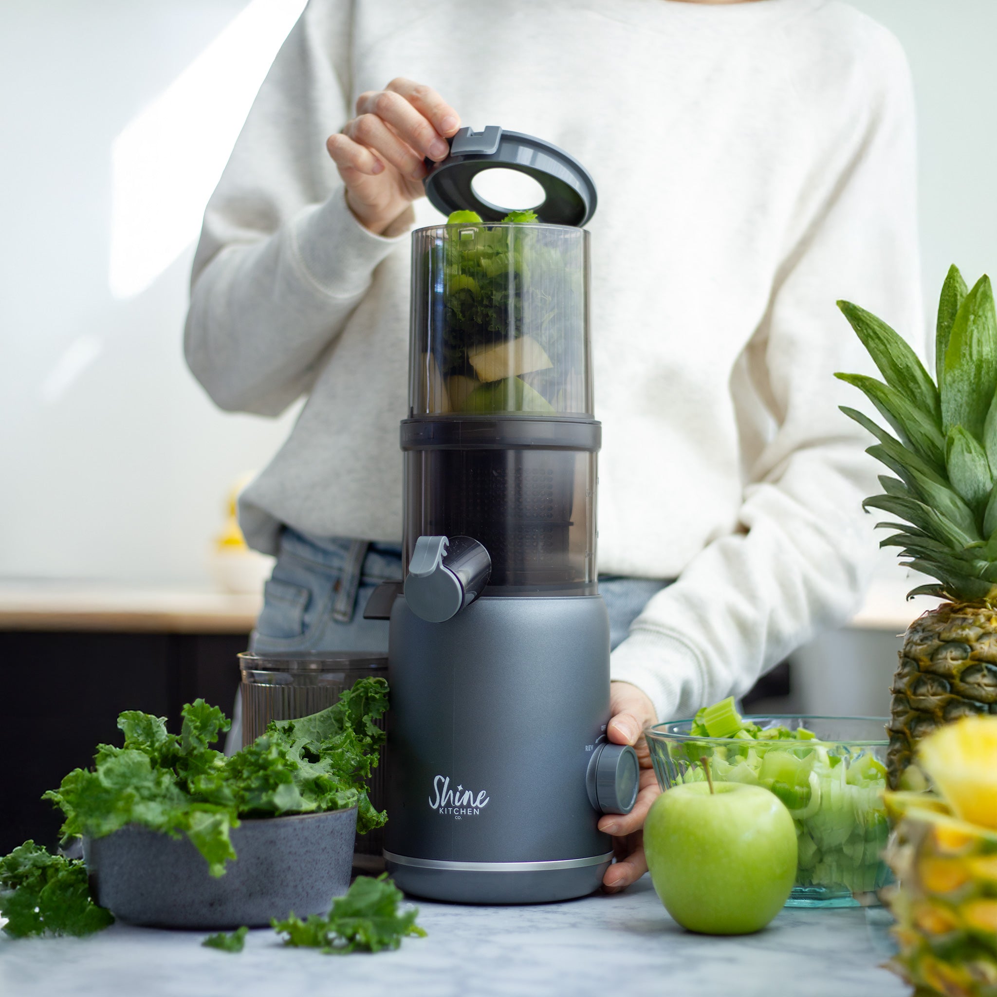 Shine Kitchen Co.® Multi-Batch Compact Cold Press Juicer